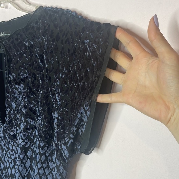 🆕 MODA INTERNATIONAL Victoria’s Secret Black Navy Burnout Velvet Tunic Dress - Picture 13 of 13